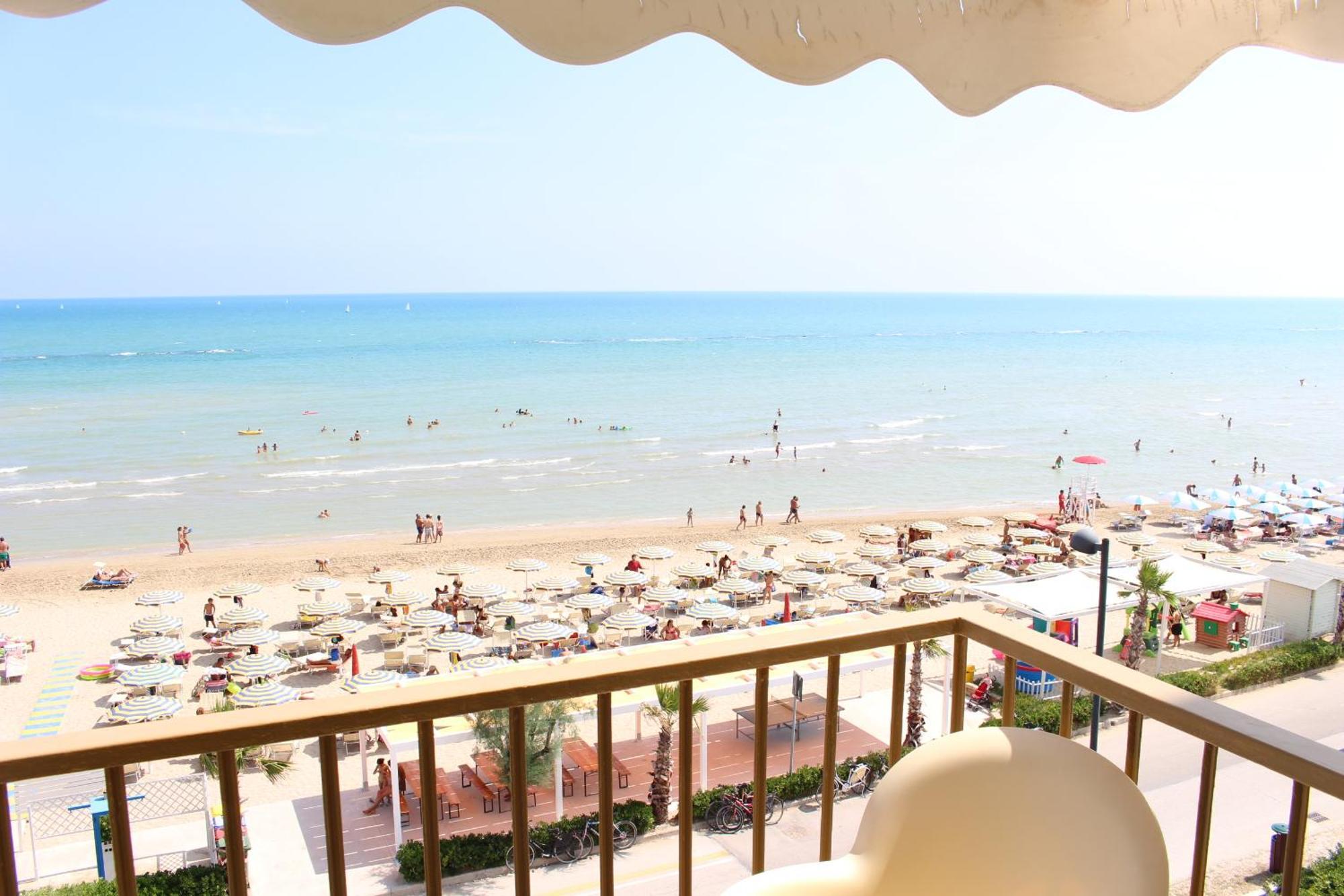 Hotel Caravel Марота Екстериор снимка