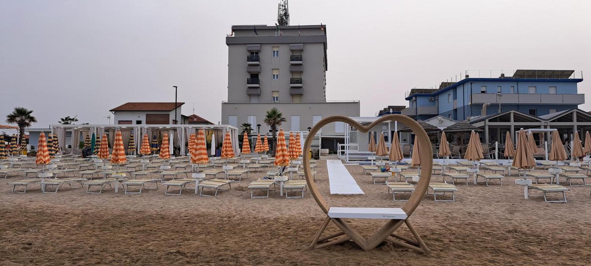 Hotel Caravel Марота Екстериор снимка