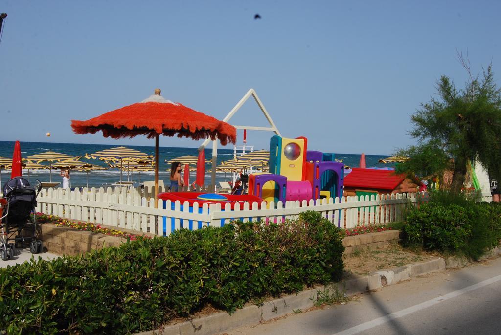 Hotel Caravel Марота Екстериор снимка